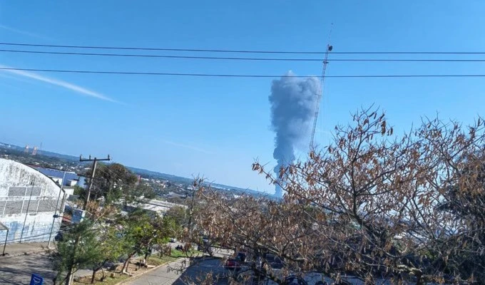 Reportan incendio en ducto de Pemex en Veracruz, México