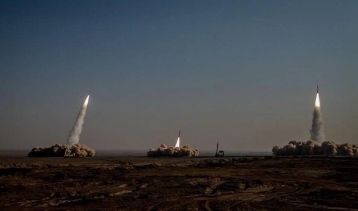 Maniobras de defensa antiaérea.