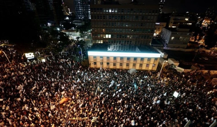 Protestas se expanden mientras llaman a asesinar a Netanyahu