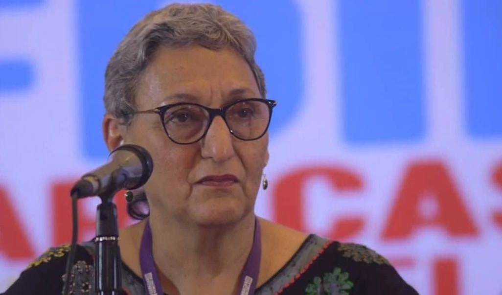 Mujeres salvadoreñas piden apoyo para presidenta de la FDIM