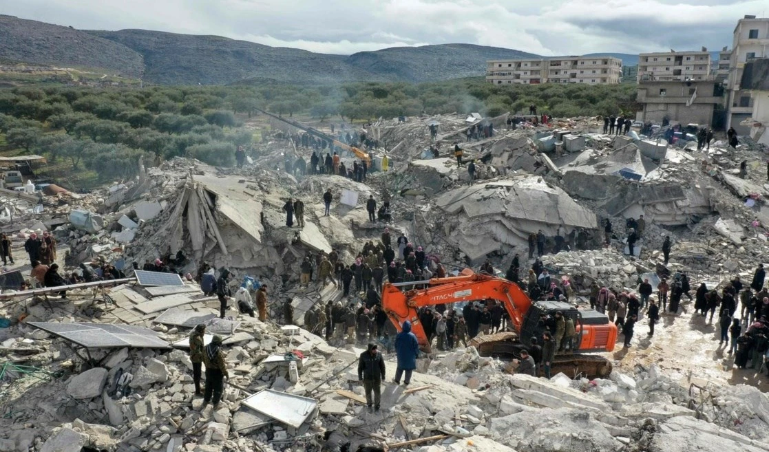 Occidente se lanza al rescate de Turquía y abandona Siria a su suerte