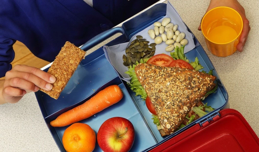 Alertan sobre falta de inversión en salud y nutrición escolar. Foto: Getty Images.