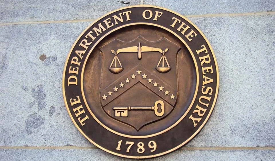El Departamento del Tesoro impuso las sanciones a las cinco empresas chinas y una persona del gigante asiático.