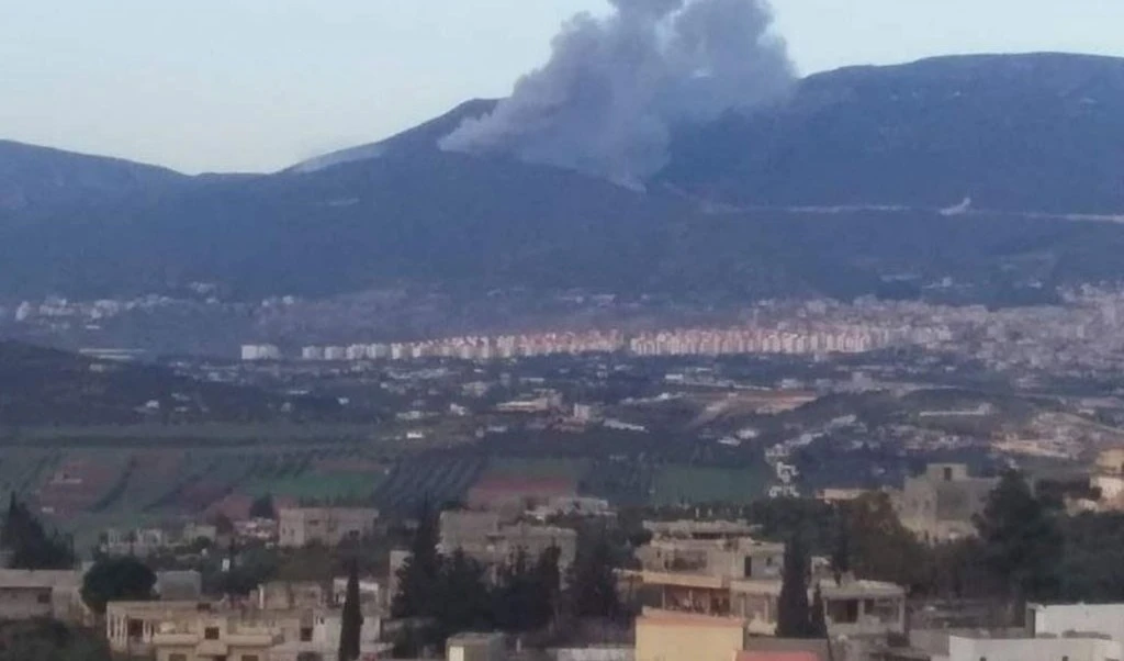 Explosiones en Hama tras ataque israelí este domingo 12 de marzo.
