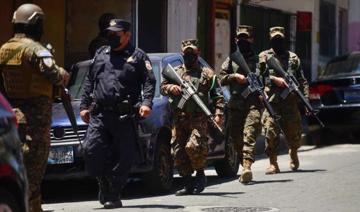 Efectivos de las Fuerzas Armadas de El Salvador.