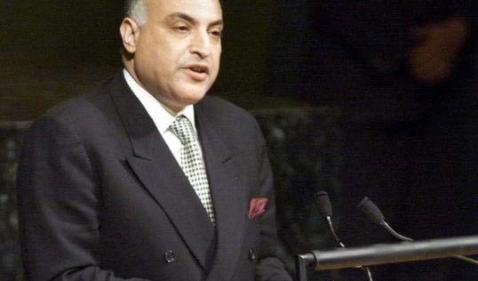 Felicita canciller de Cuba a su homólogo recién nombrado en Argelia