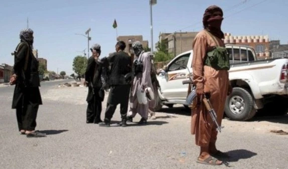 Ataque suicida en Afganistán deja al menos seis víctimas fatales Ataque suicida en Afganistán deja al menos seis víctimas fatales