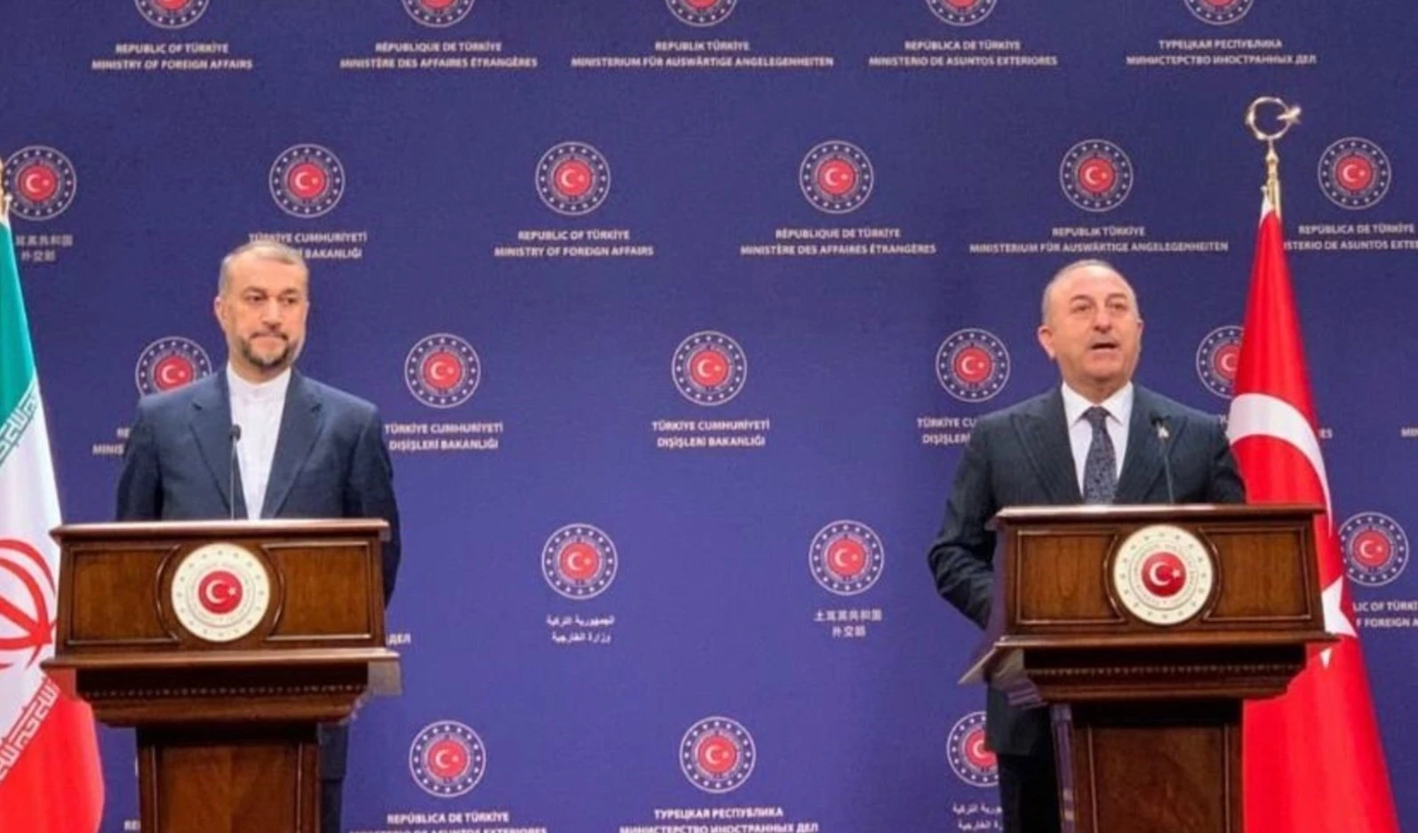 Ambos cancilleres ofrecieron una conferencia de prensa poco despuès de la llegada de Amir Abdullahian a Turquía.