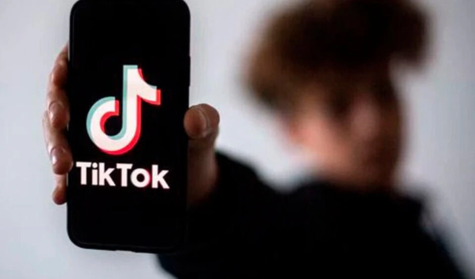 Biden prepara un ejército de TikTok para las elecciones del 2024. Foto: AFP.