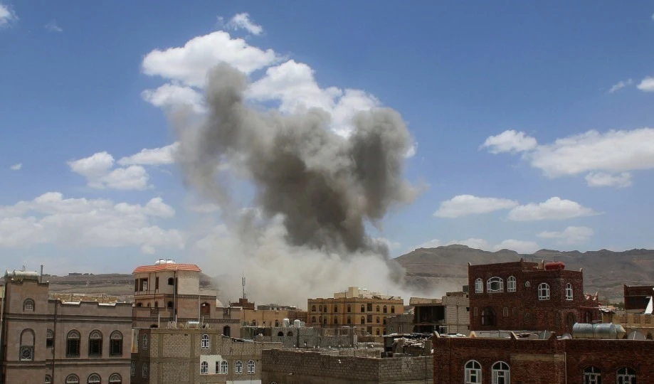 Las fuerzas ocupantes abrieron fuego contra las casas, aldeas y tiendas de los residentes en el área de Al-Raqo, del distrito fronterizo de Munabbih.