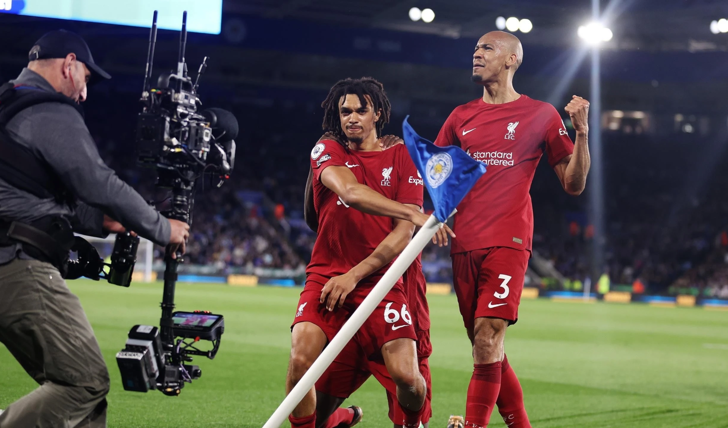 Liverpool sigue en la pelea por la Liga de Campeones