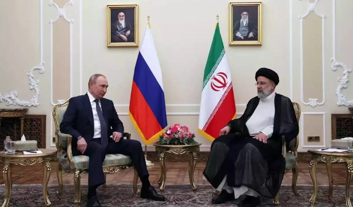 Encuentro entre Putin y Raisi en Teherán. Encuentro entre Putin y Raisi en Teherán.