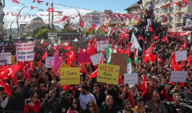 Turquía oficializa resultados de la primera vuelta en las elecciones
