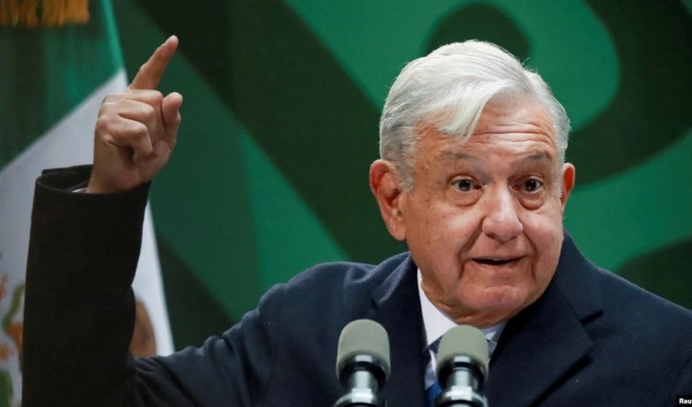 Al conocer la decisión peruana, Obrador la calificó como "un orgullo".