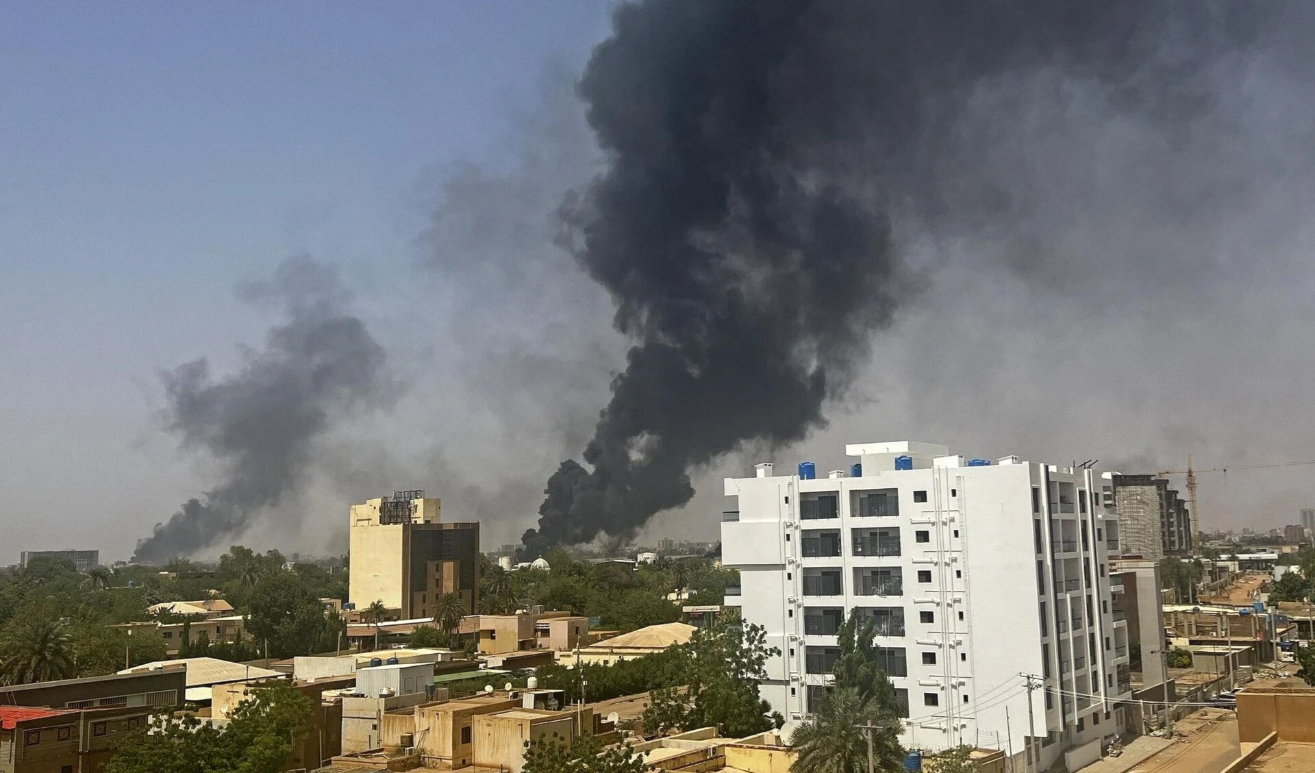 Combates en Khartum, capital de Sudán.