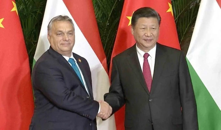 El primer ministro húngaro, Viktor Orban, y el presidente chino, Xi Jinping.