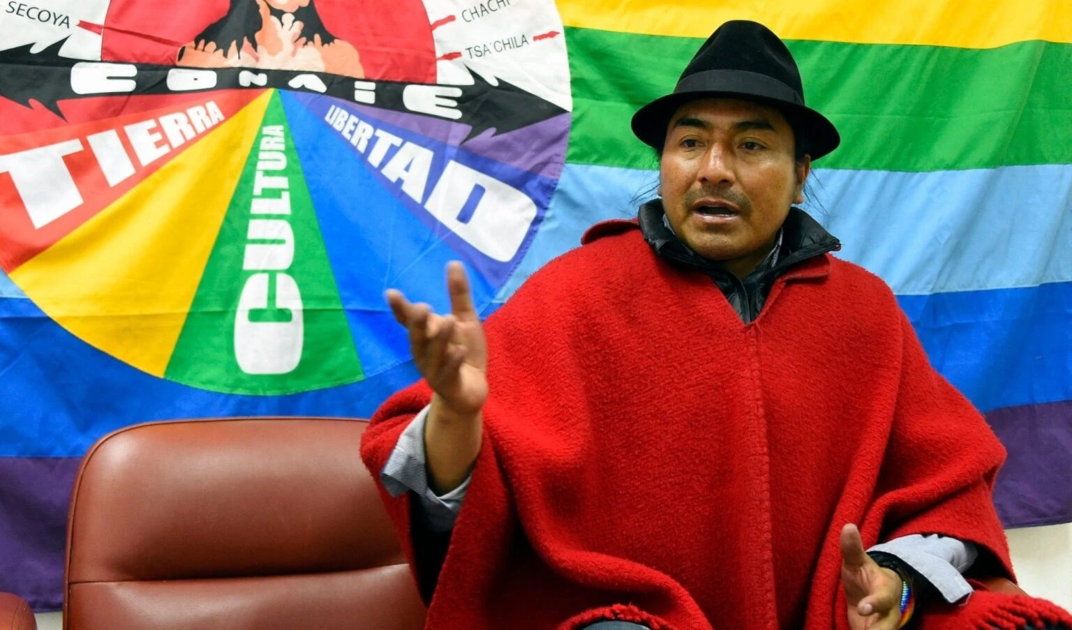 Leonidas Iza representará a los movimientos indígeneas en las elecciones por la presidencia de Ecuador