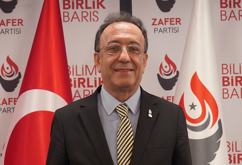 El subdirector del Partido de la Victoria de Turquía, Aslan Yaman.