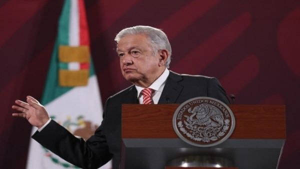 México congela vínculos económicos con Perú