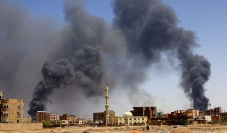 En Sudán continúan enfrentamientos entre fuerzas armadas