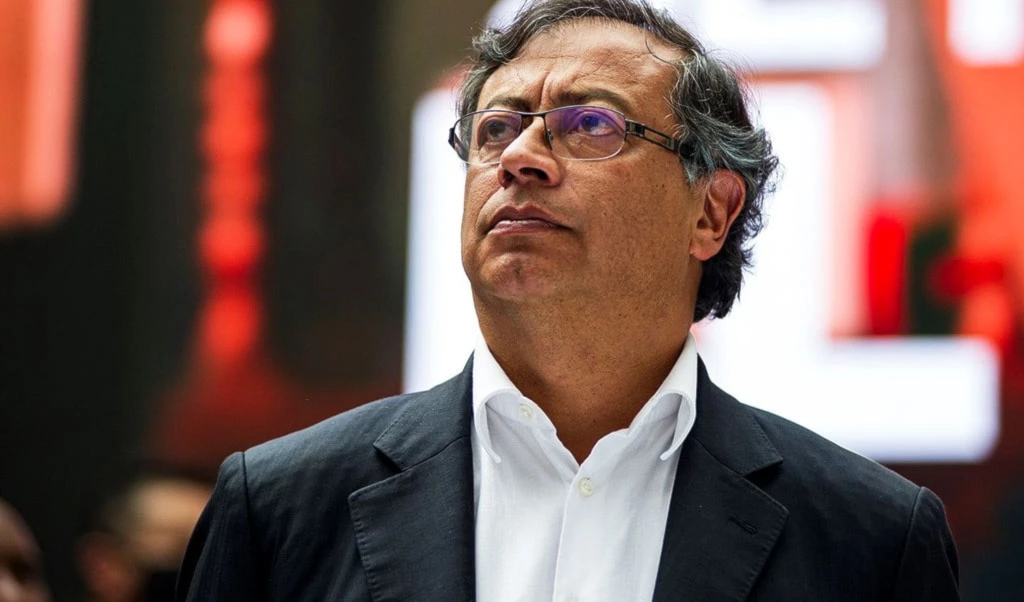 Alertan en Colombia sobre acciones contra congresistas