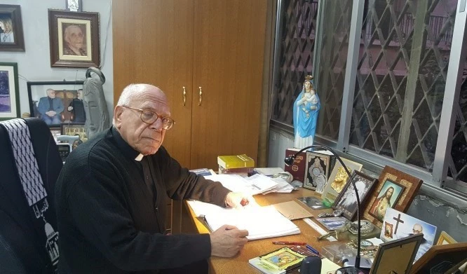 El padre Elías Zahlawisi. Foto: Nadine Sayegh