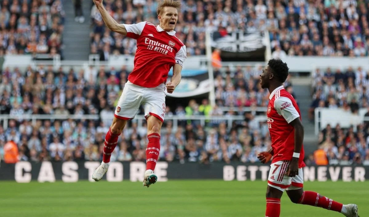 Arsenal sigue en pugna por ganar Liga inglesa de fútbol Arsenal sigue en pugna por ganar Liga inglesa de fútbol