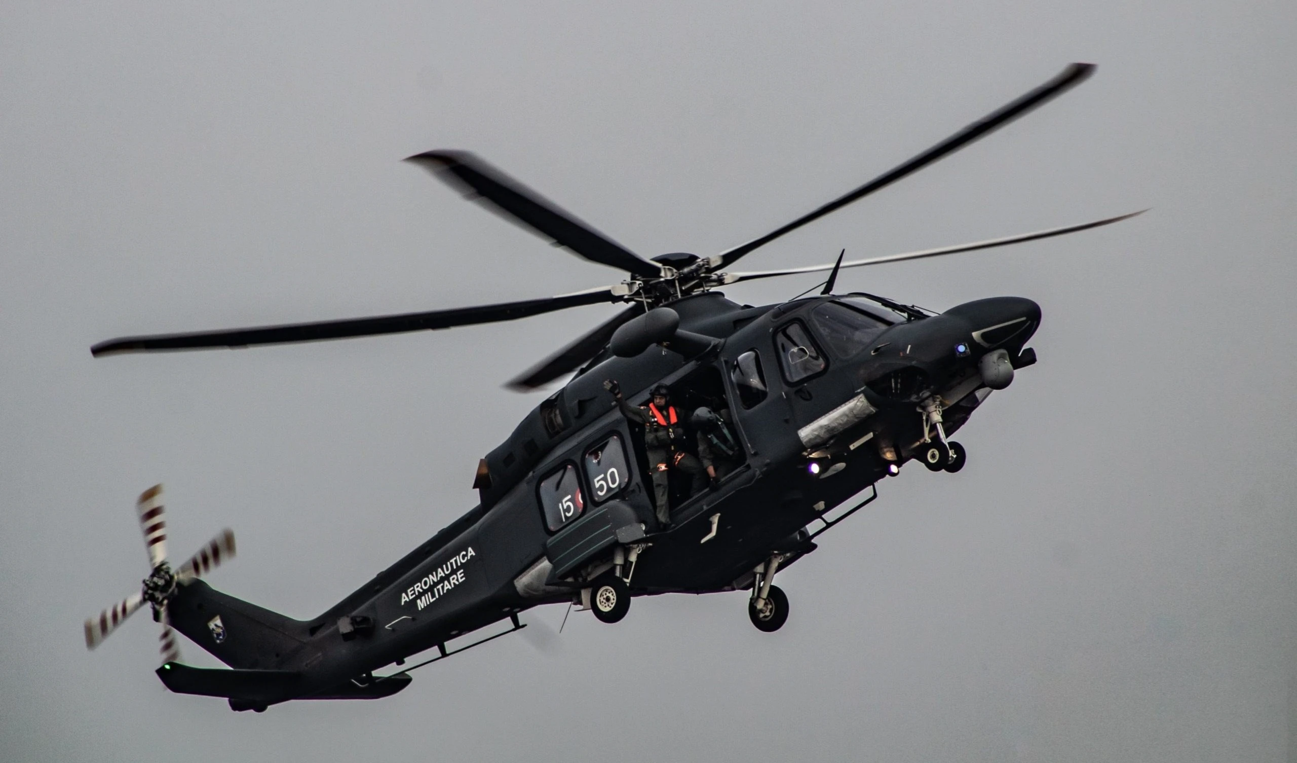 Helicóptero estadounidense sufre accidente al norte de siria. Helicóptero estadounidense sufre accidente al norte de siria.