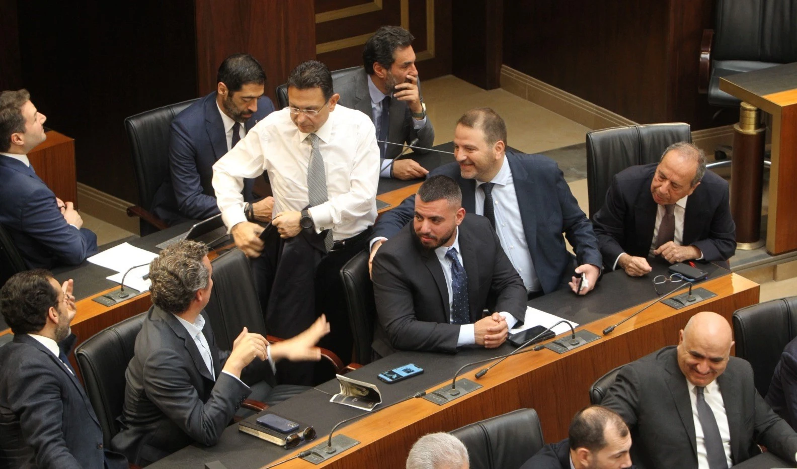 Legisladores en el Parlamento libanés.
