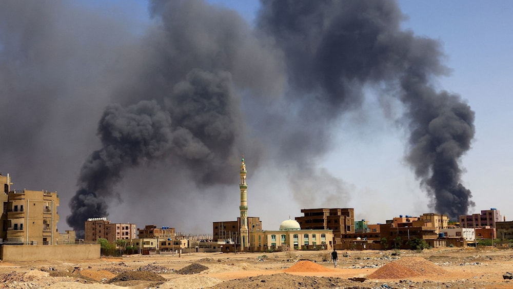 Fuertes enfrentamientos sacuden la ciudad de Darfur, en Sudán.