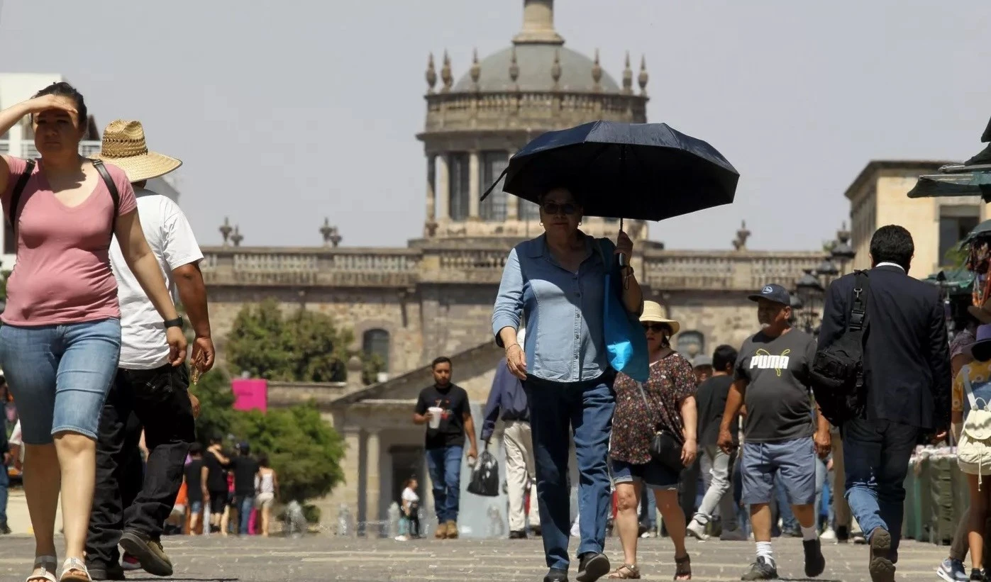 Sin bajar el calor en México con más de 40 grados Celsius. Foto: AFP.