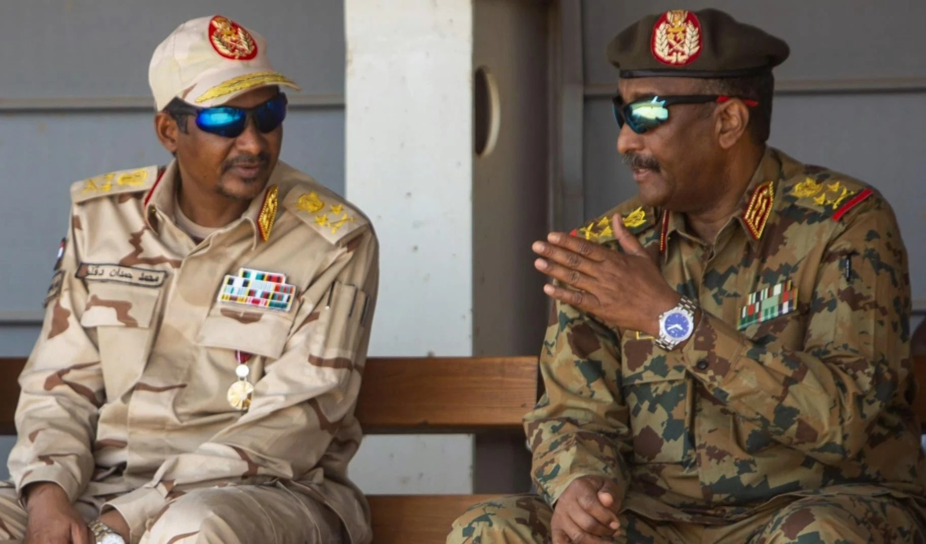 El comandante del ejército, Abdel Fattah Al-Burhan, y el jefe de las Fuerzas de Apoyo Rápido, Mohamed Hamdan Dagalo (Hamedti), son los más grandes rivales enfrentados hoy en el conflicto de Sudán.