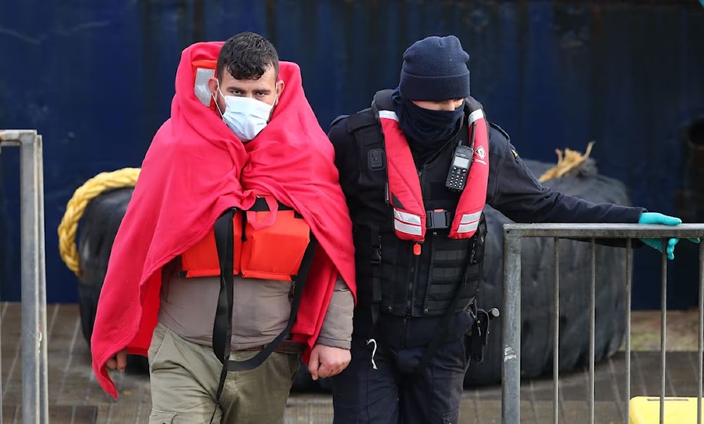 El gobierno de Londres pretende enviar a Ruanda a la mayoría de inmigrantes que lleguen por vías no autorizadas a su territorio y procesar allí sus demandas sin posibilidad de regresar a territorio británico. 