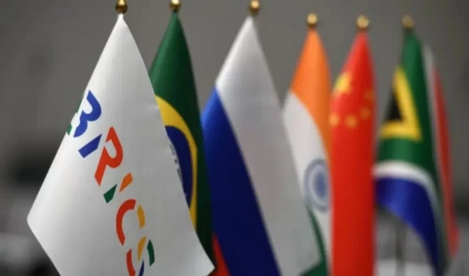 El está bloque conformado actualmente por Brasil, Rusia, India, China y Sudáfrica. El está bloque conformado actualmente por Brasil, Rusia, India, China y Sudáfrica.