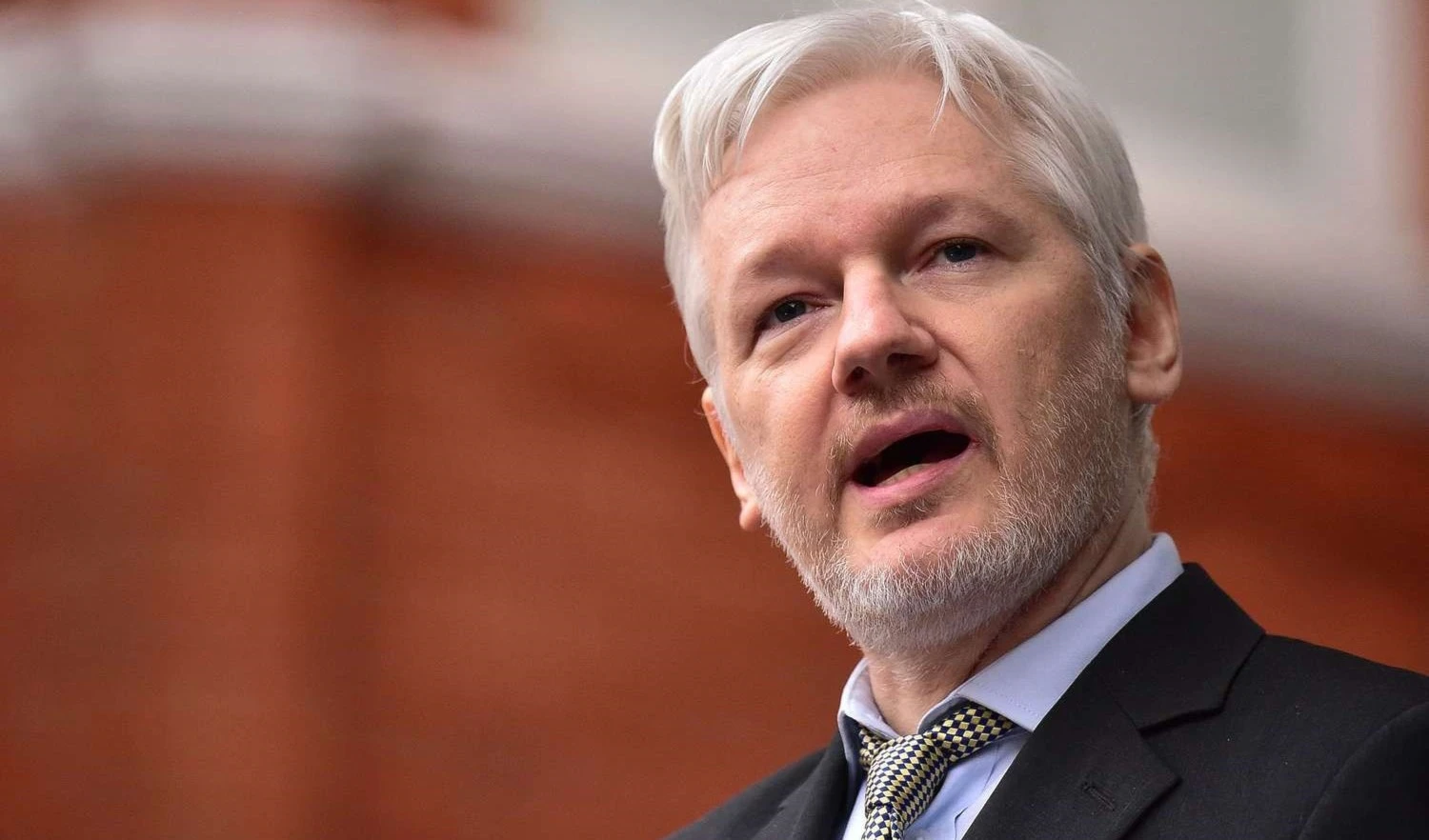 El FBI busca reunir nueva información sobre Julian Assange