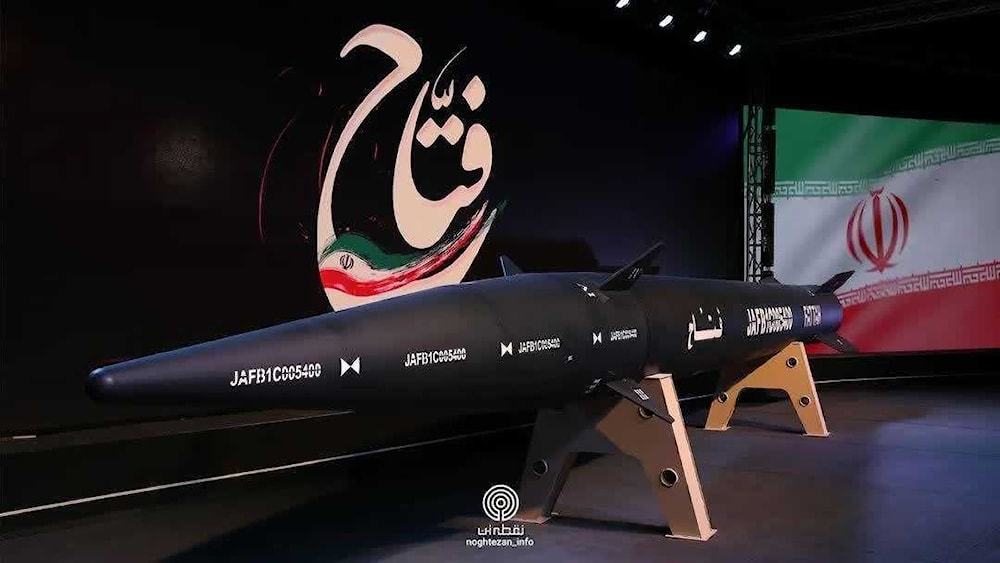 Irán presenta su primer misil hipersónico, 