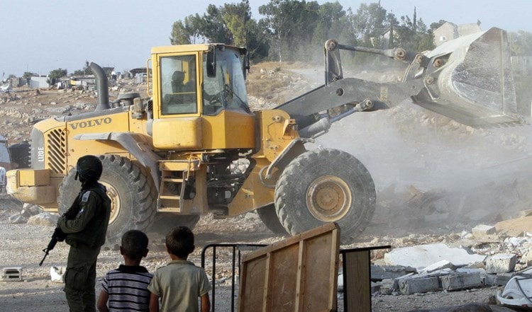 Las destrucciones de viviendas palestinas son una forma de castigo colectivo aplicada por el régimen israelí. 