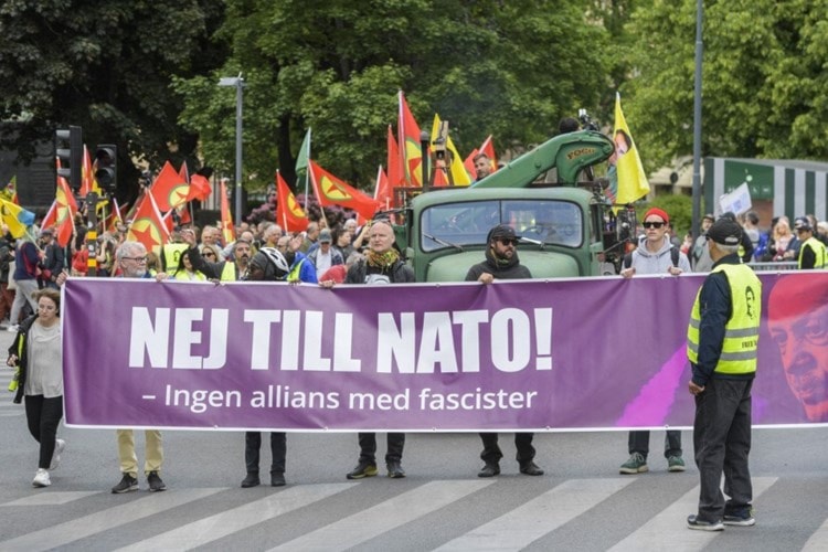 Kurdos protestaron en Suecia contra la OTAN