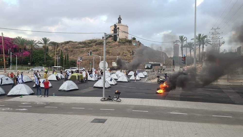 Los colonos cerraron las vías en los territorios ocupados para rechazar las reformas judiciales de Netanyahu. 