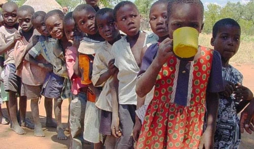 Según precisa el estudio la pobreza infantil va en significativo aumento, lo cual es un problema apremiante sobre todo en materia de educación y nutrición. Según precisa el estudio la pobreza infantil va en significativo aumento, lo cual es un problema apremiante sobre todo en materia de educación y nutrición.