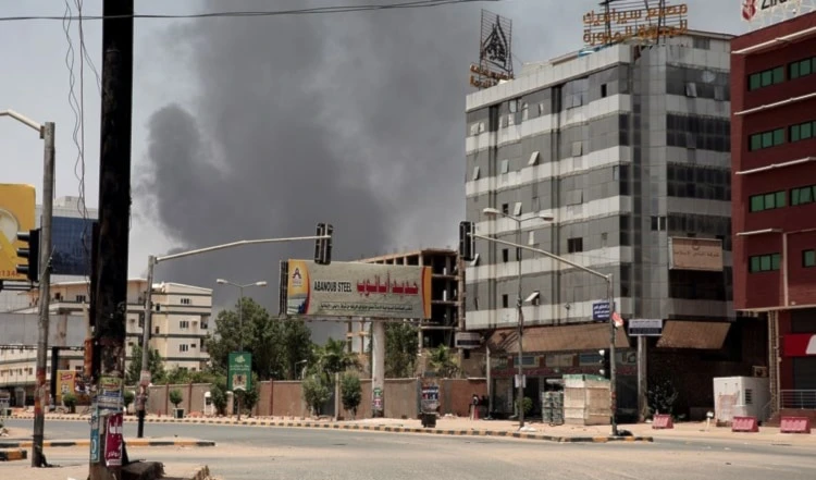 El conflicto de Sudán escala en Bahri, tras aceptar hablar de paz