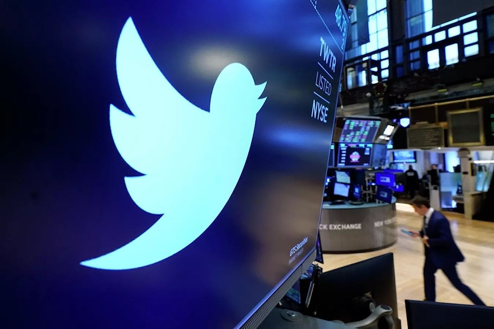 Twitter perdió la mitad de sus ingresos publicitarios. Foto: AP.