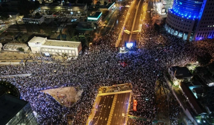 Por 27 semanas continúan protestas contra enmiendas de Netanyahu