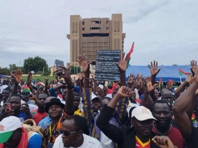 Burkina Faso ejerce el derecho a decidir su modelo político