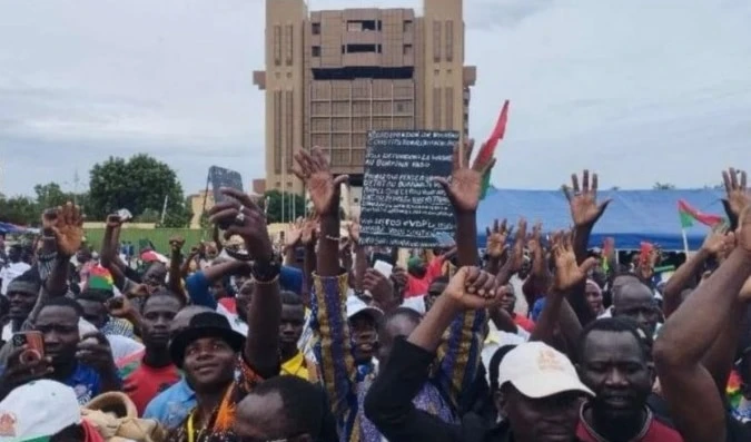 Burkina Faso ejerce el derecho a decidir su modelo político Burkina Faso ejerce el derecho a decidir su modelo político