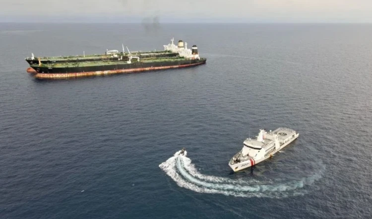 Irán rechaza informes sobre supuestos vínculos con el petrolero en poder de Indonesia.