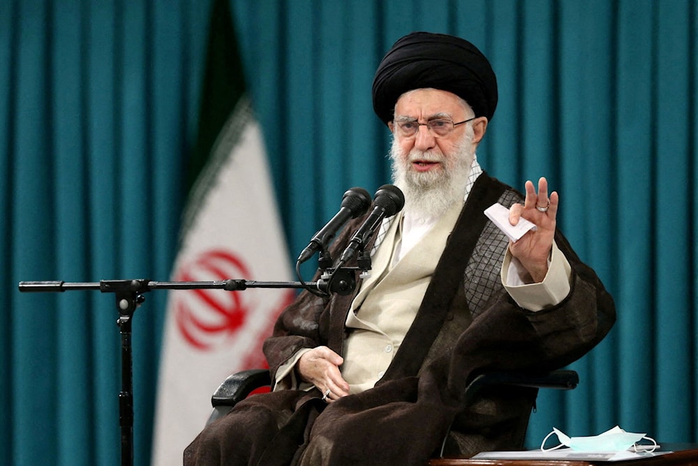 Sayyed Ali Khamenei recordó un acuerdo musulmán que estipula castigos severo para quienes violen la santidad del Noble Corán.