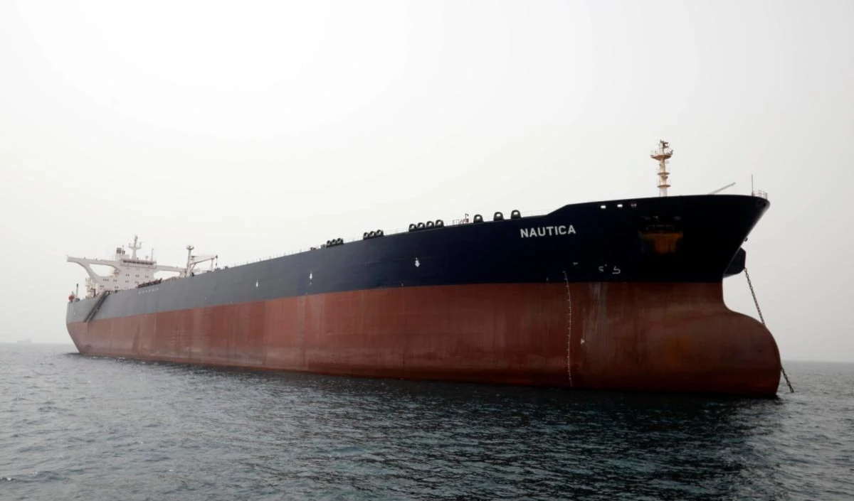 El petrolero Safer tiene 47 años de fabricado desde 2015 está abandonado en las aguas del Mar Rojo. El petrolero Safer tiene 47 años de fabricado desde 2015 está abandonado en las aguas del Mar Rojo.