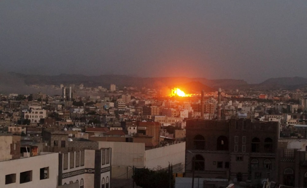 Explosión contra la capital yemení. Foto: Reuters. 