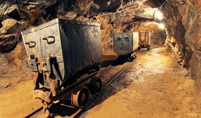 Francia está preocupada por los suministros de uranio de Níger